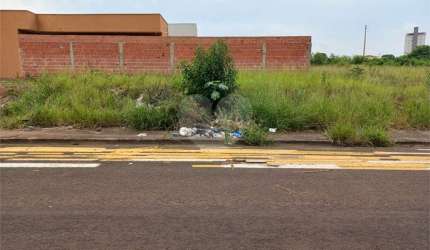 Terreno com 145,30 m² de área total.