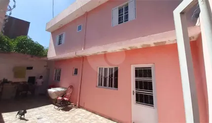 Casa sobrado no Jardim das Torres Prolongamento
