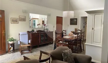 Casa para venda no Centro