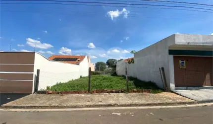 Terreno contendo 250,00 m² .