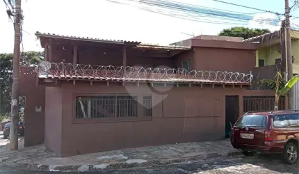 Lindo sobrado no cruzeiro do Sul