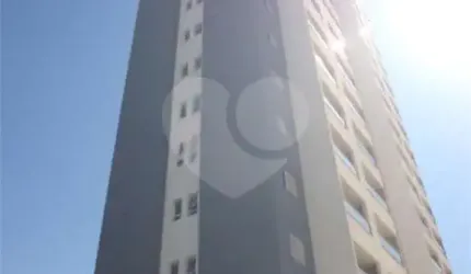 Apartamento no Condomínio Via Campus.