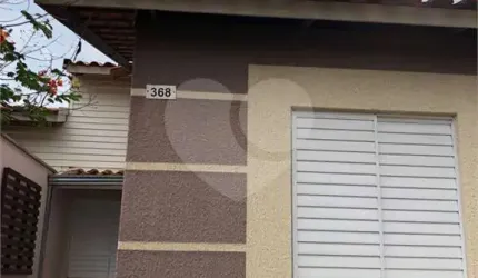 Casa térrea no Condomínio Moradas II .