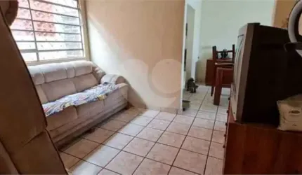 Casa térrea para venda em Descalvado/SP.