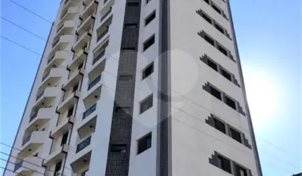 Apartamento Cobertura, no Condomínio Porto Sol.