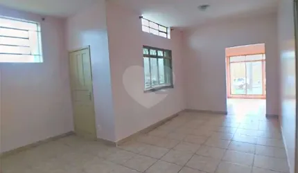 Casa térrea para venda.
