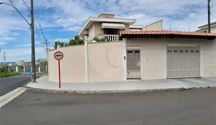 Casa para venda no Planalto Paraíso.