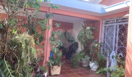 Vende-se excelente casa próxima ao Centro