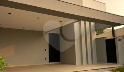 Casa Térrea à Venda no Condomínio Village Damha I