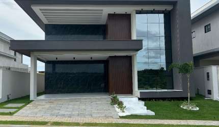 Linda casa de condomínio com 220m² com 3 suúites