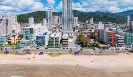 Apartamento 4 suítes, Meia Praia, Itapema SC