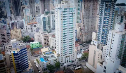 APARTAMENTO À VENDA EM BALNEARIO CAMBORIU