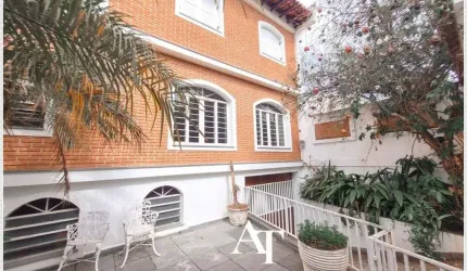 SOBRADO SAO FRANCISCO - 3 DORMITORIOS (1 SUITE) COM 6 VAGAS- FL52