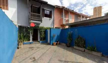 CASA 3 quartos 3 banheiros 2 vagas FL15