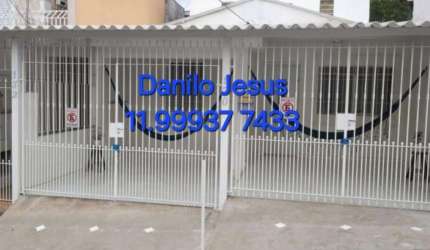 Casa térrea 2 vagas , 2 dormitórios e quintal. FL51