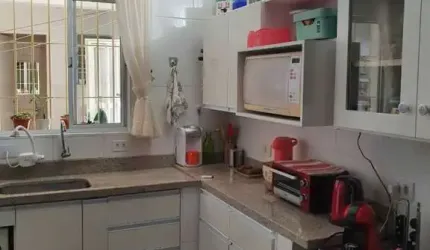 Vendo sobrado, 3 dorms, 2 suites, 2 vagas, churraqueira, Amplo Quintal  - FL22