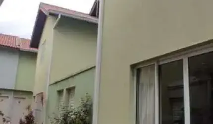 Aconchegante Sobrado de 77m² em Condomínio Fechado FL43
