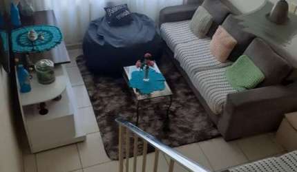 Vendo sobrado, com 3 dorms, sendo 1 suite, 2 vagas, quintal - FL22