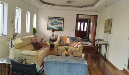 Sobrado Espetacular de 261m² com 4 Dormitórios e Quintal no Parque dos Príncipes. FL43