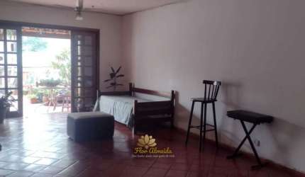 4 Quartos e 4 banheiros à Venda, 143 m²
