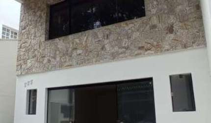 CASA com 3 Quartos à venda, 312m² - Jardim Peri-Peri FL15