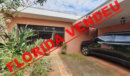 Casa térrea no Butantã com 3 dorms; 1 suíte, 2 vagas. FL23