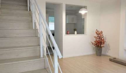 SOBRADO NOVO EM CONDOMINIO COM PRTARIA 24 HORAS FL43