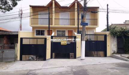 Casa nova no Butantã com 3 quartos; 1 suíte, 4 vagas cobertas, quintal. FL23
