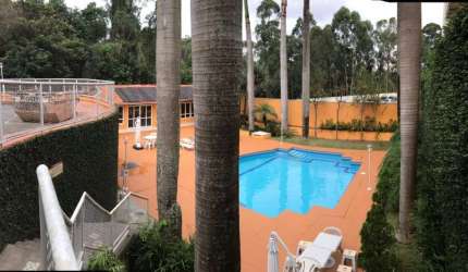 LINDA CASA EM CONDOMINIO FL 31