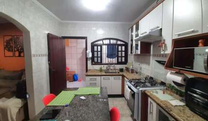 Sobrado Aconchegante no Rio Pequeno ? 82m², Suíte com Varanda e 2 Vagas! FL12