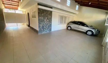Casa térrea 200m2 no Butantã,3 Quartos,1 suite,6 vagas,piscina. FL13