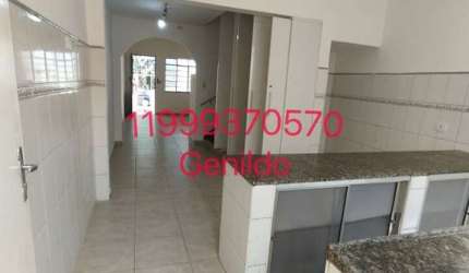 CASA COM QUINTAL 2 QUARTOS EM FRENTE UMA PRACA MARAVILHOSA FÁCIL ACESSO AO METRO ACEITA PETFL55