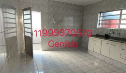 CASA COM 2 QUARTOS 2 VAGAS  QUINTAL PRÓXIMO DO METRO FL55