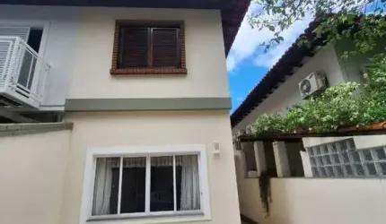 SOBRADO EM CONDOMINIO COM 3 DORMITORIOS E 1 SUITE FL26