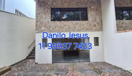 Sobrado com 3 dormitórios e 3 vagas FL51