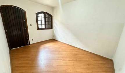 CASA TOTALMENTE TÉRREA CONJUNTO RESIDENCIAL BUTANTÃFL43