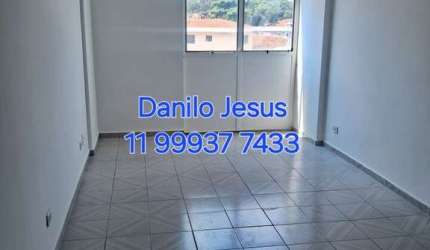 Apartamento com 3 dormitórios, 2 banheiros e 1 vaga