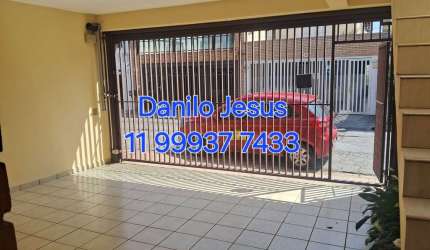 Casa com 3 dormitórios, 1 suite, 2 vagas, 4 banheiros. FL51