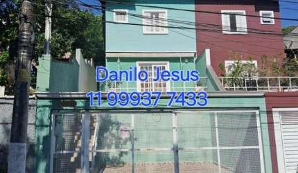 Casa mobiliada com 3 dormitórios sendo umasuíte, 2 vagas, 4 banheiros. FL51