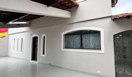 CASA 3 QUARTOS COM AR CONDICIONADO AREA GOURMET ACEITA PET FL48
