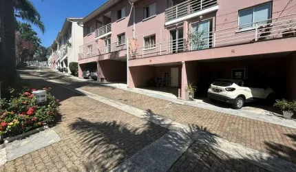 LINDO SOBRADO CONDOMINIO SÃO FRANCISCO FL37
