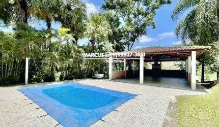 Vendo Casa térrea  em Condomínio com Privacidade. FL23