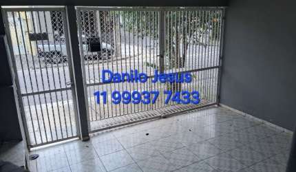 Casa com 2 dormitórios, 2 vagas e edicula. FL51