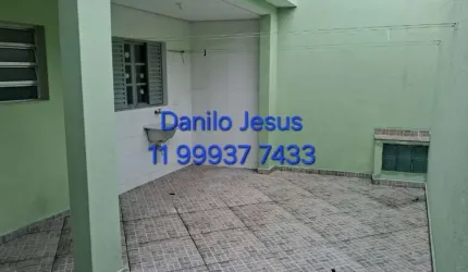 Casa com 2 dormitórios, 1 banheiro e quintal. Entrada compartilhado. FL51