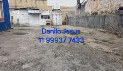 Terreno com aproximadamente 220m2, 1 banheiro. FL51