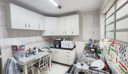 Sobrado com 2 Quartos e 3 banheiros à Venda, 100 m² por R$ 690.000 - FL38