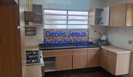 Casa com 3 dormitórios, 1 suíte, 2 vagas e edicula. FL51