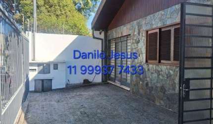 Casa 3 dormitórios, 10 vagas. FL51