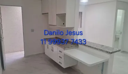 Casa com 2 dormitórios e 2 banheiros. FL51