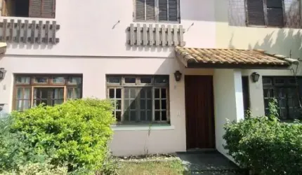 CASA EM CONDOMINIO COM 2 DORMITORIOS FL26